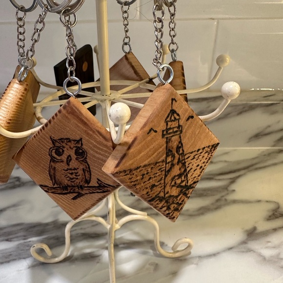 Beautiful hand-carved wooden keychains. One of a kind. - Picture 2 of 10